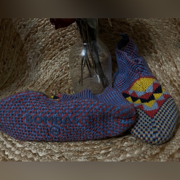 BOMBAS women’s medium slipper : never worn! - Picture 2 of 2